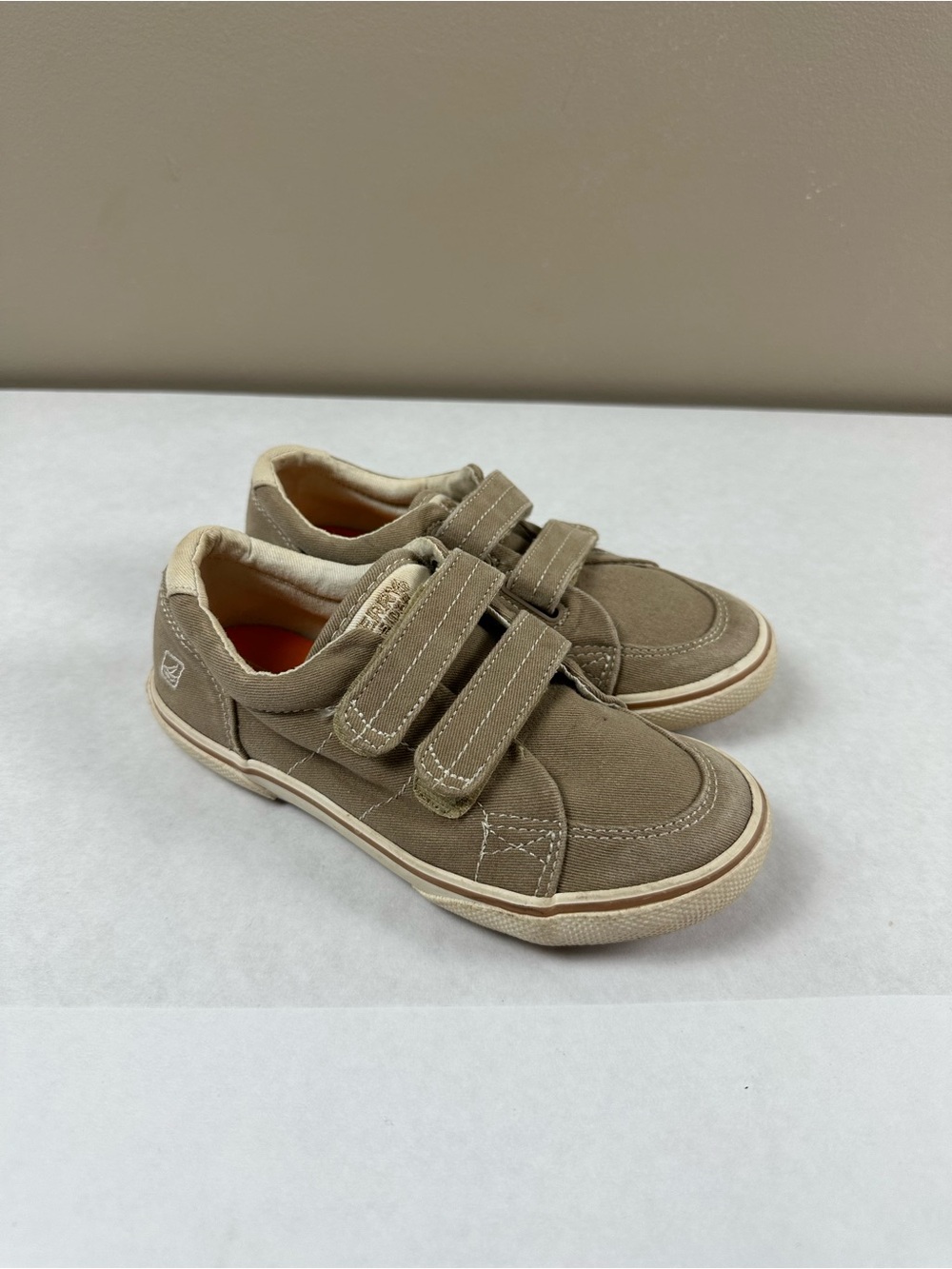 Sperry Top Siders Kids Velcro Sneakers in Khaki